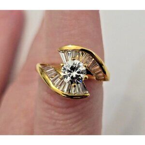 14 GE Cubic Zirconia CZ Cocktail Ring Sz 7